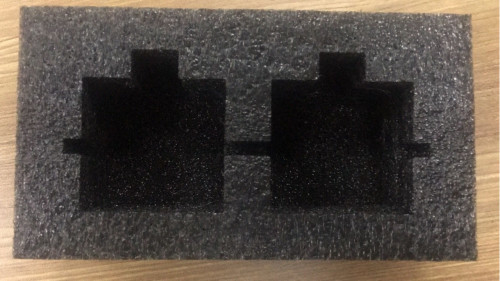 EPDM EPEの黒の包装のための耐震性の泡の影響の吸収物のスポンジ