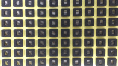 0.05mmイヤホーンおよび耳が聞こえない援助の厚い型抜きされたプロダクト エヴァの柔らかいクッション