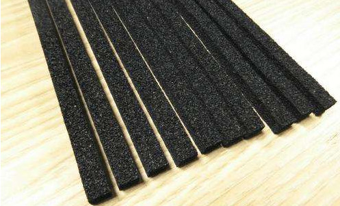 耐震性の泡EPDMのスポンジを密封する伸縮性がある閉鎖した細胞