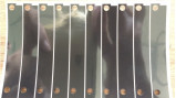 光沢がある黒いペットはマイラーの2小さい穴の適用範囲が広く長いストリップを薄く型抜きした