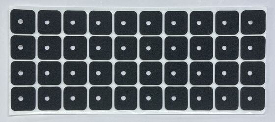 カスタムダイカットブラックEVAフォーム耐衝撃パッド、中央穴付きの丸い正方形、自己粘着電子ガスケット